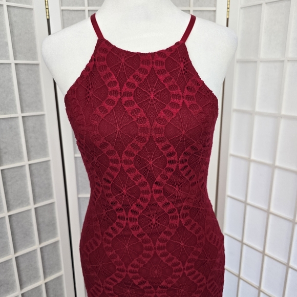 #101.Lace Maxi dress with open back - Picture 5 of 8